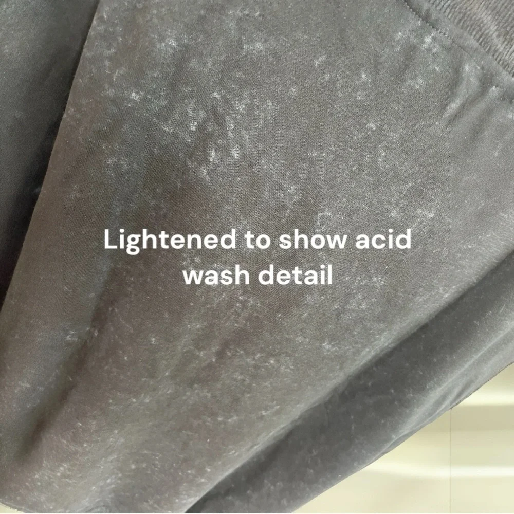 Black acid wash oversized sequin Santa top XL, 2XL - Picture 8 of 9